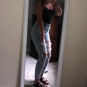 American eagle distressed jeans